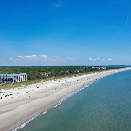 Family Getaway, Walk To Beach, Balcony